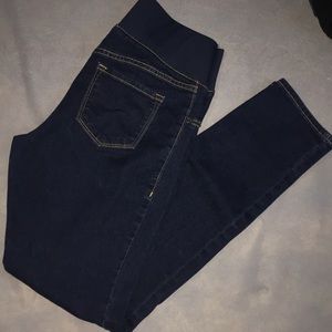 Old Navy Skinny Maternity Jeans. Elastic waistband